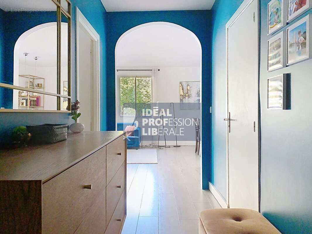 Commerce à PARIS-16E