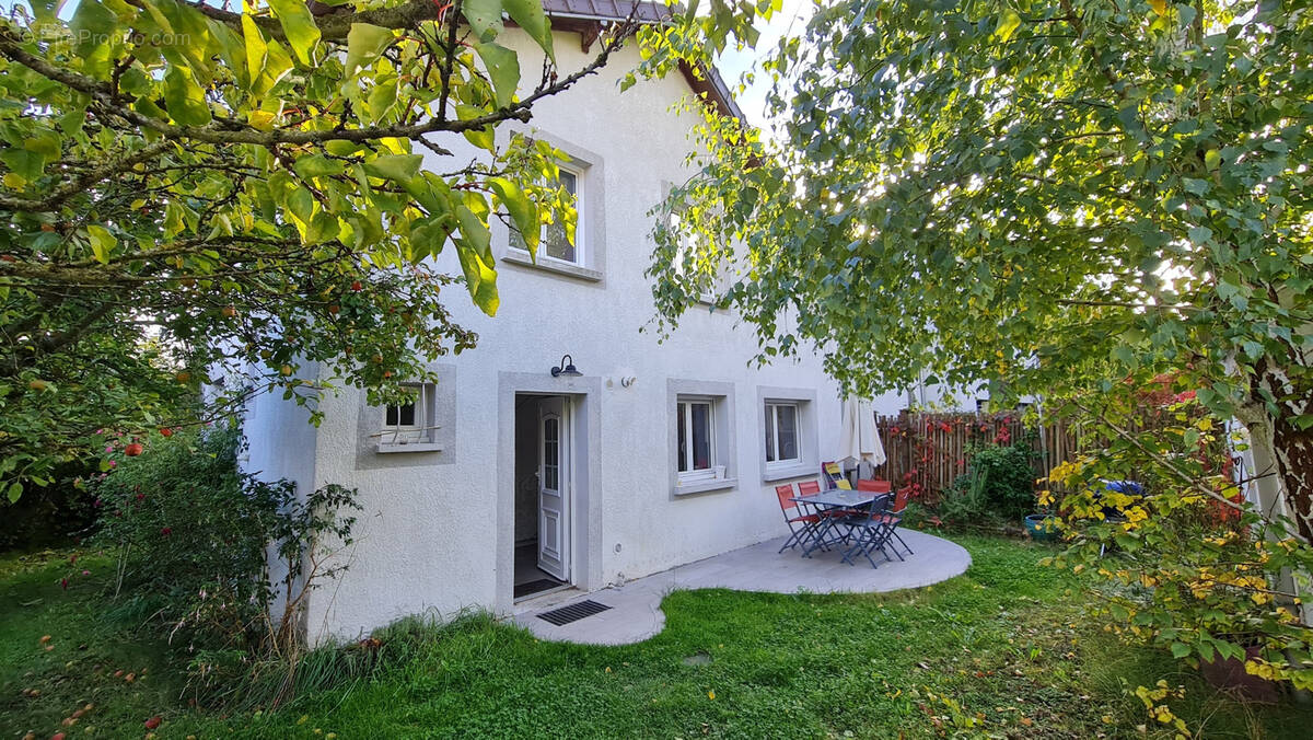 Maison à BURES-SUR-YVETTE