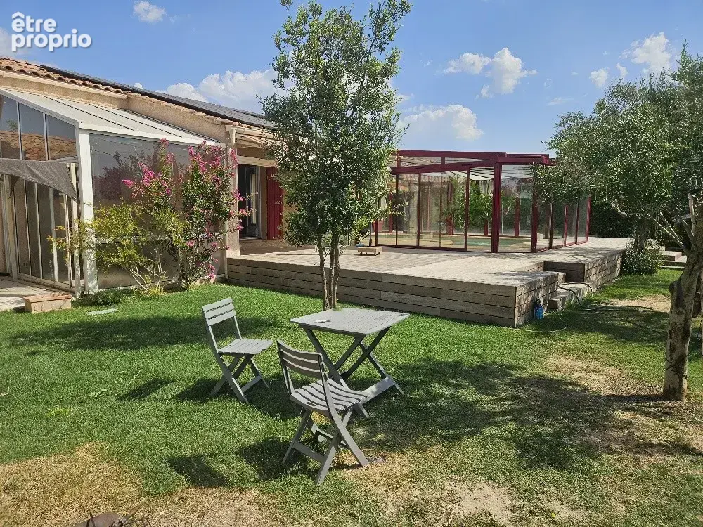 Photo Maison à Violes au prix de 388 000€