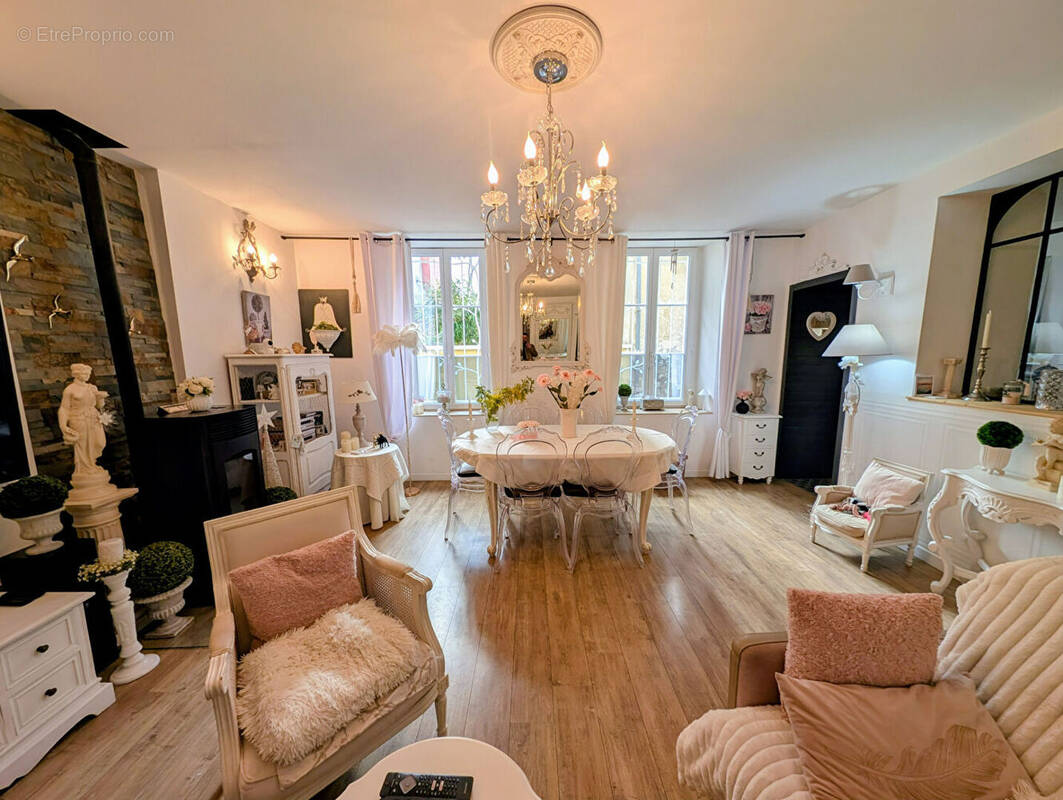 Maison à PONT-SAINT-ESPRIT