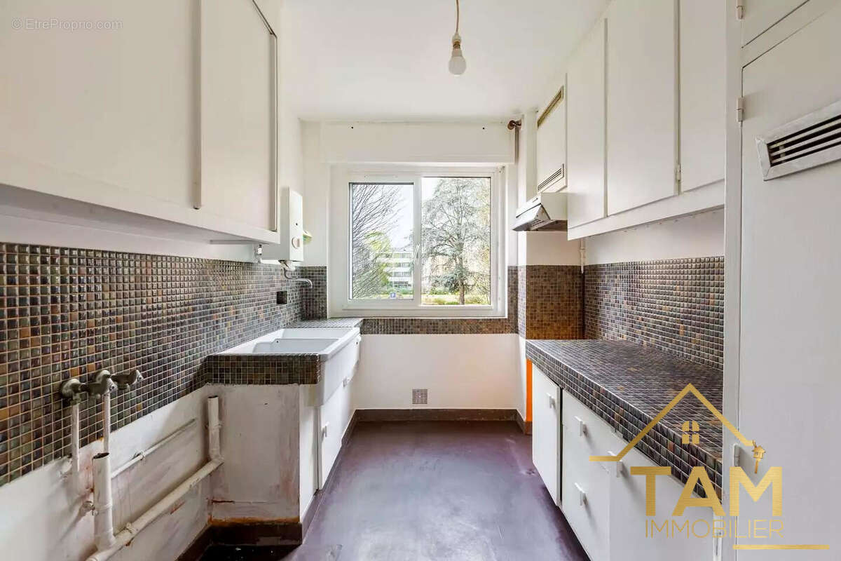 Appartement à NEUILLY-SUR-SEINE
