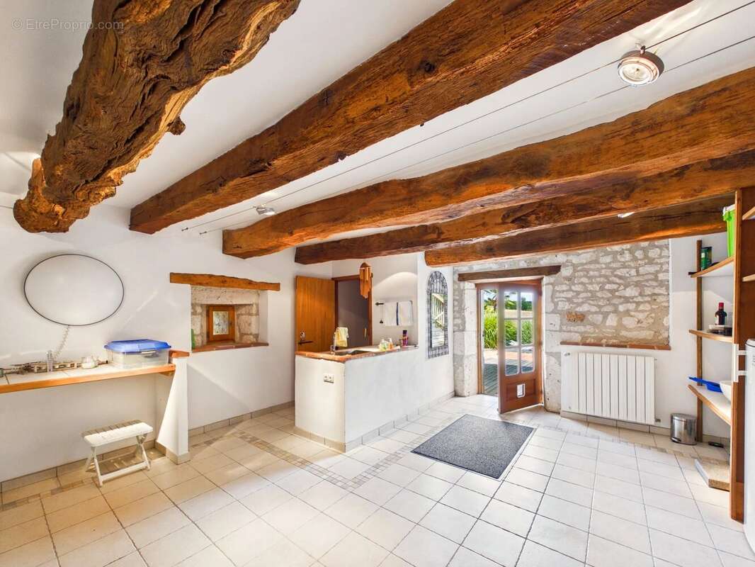 Élégante Ferme en Pierre avec Piscine de 18 m et 17 hectares à proximité de Gaillac - photo 16