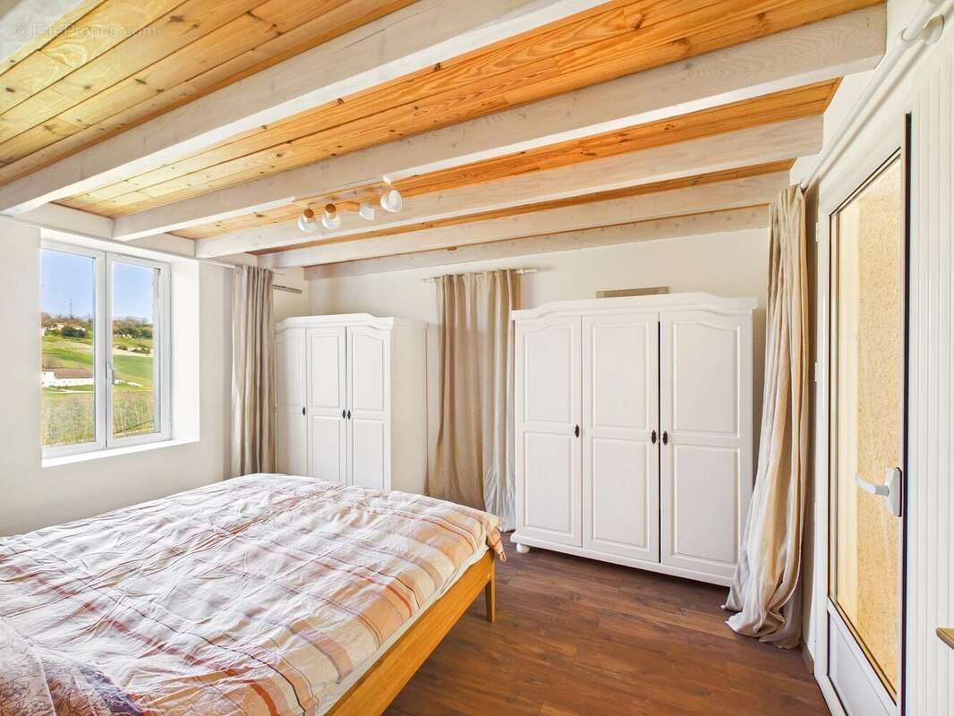 Maison à SAINT-MAURIN