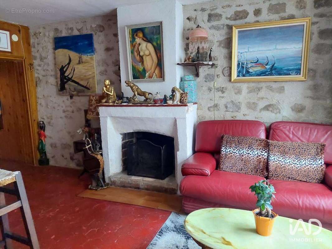 Photo 4 - Maison à SAINT-SULPICE-DE-FAVIERES