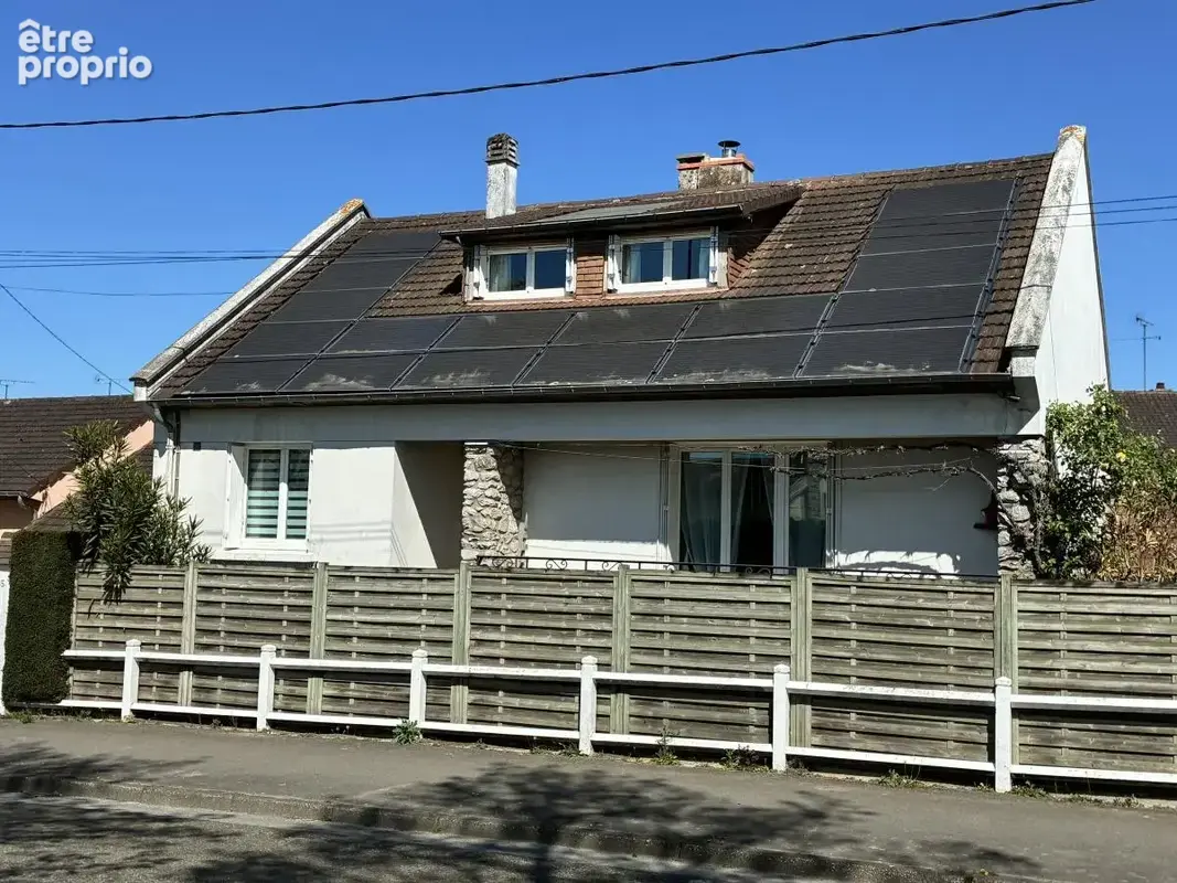 Maison 106 m² à Laval  - photo 2