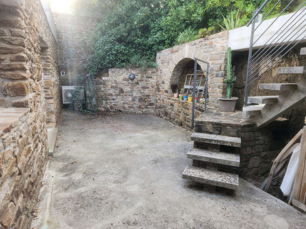 Maison à BORMES-LES-MIMOSAS