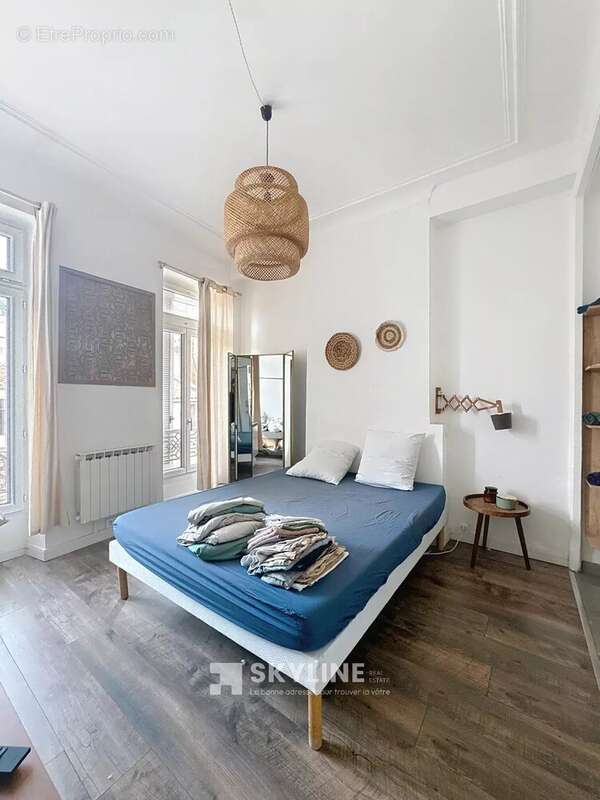 Appartement à MARSEILLE-1E