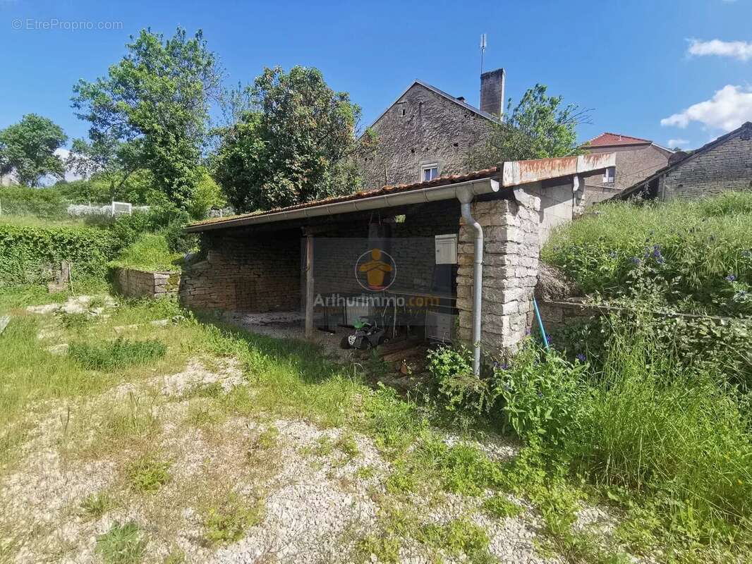 Maison à GRENANT