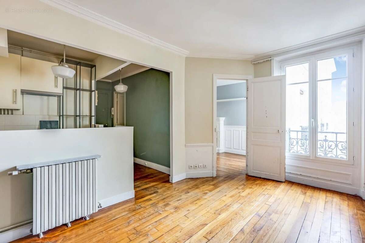 Appartement à PARIS-18E