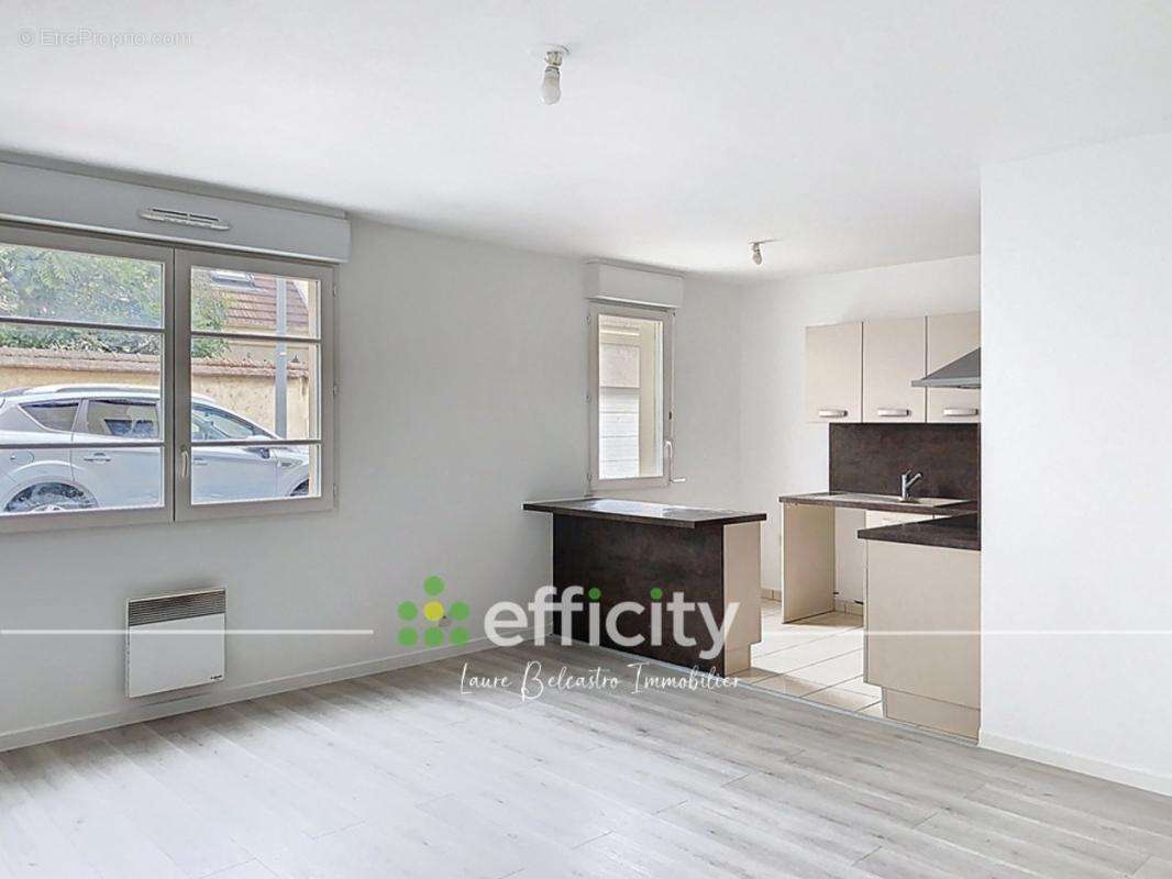 Appartement à BRIE-COMTE-ROBERT