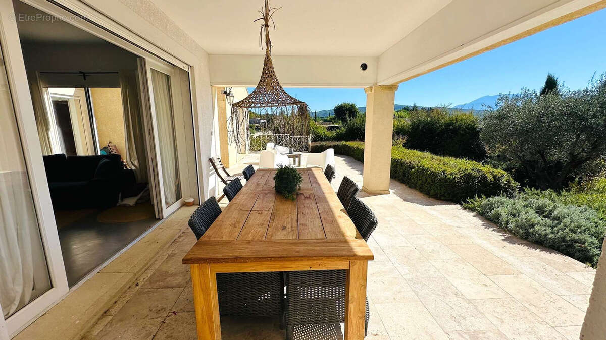 Maison à VAISON-LA-ROMAINE