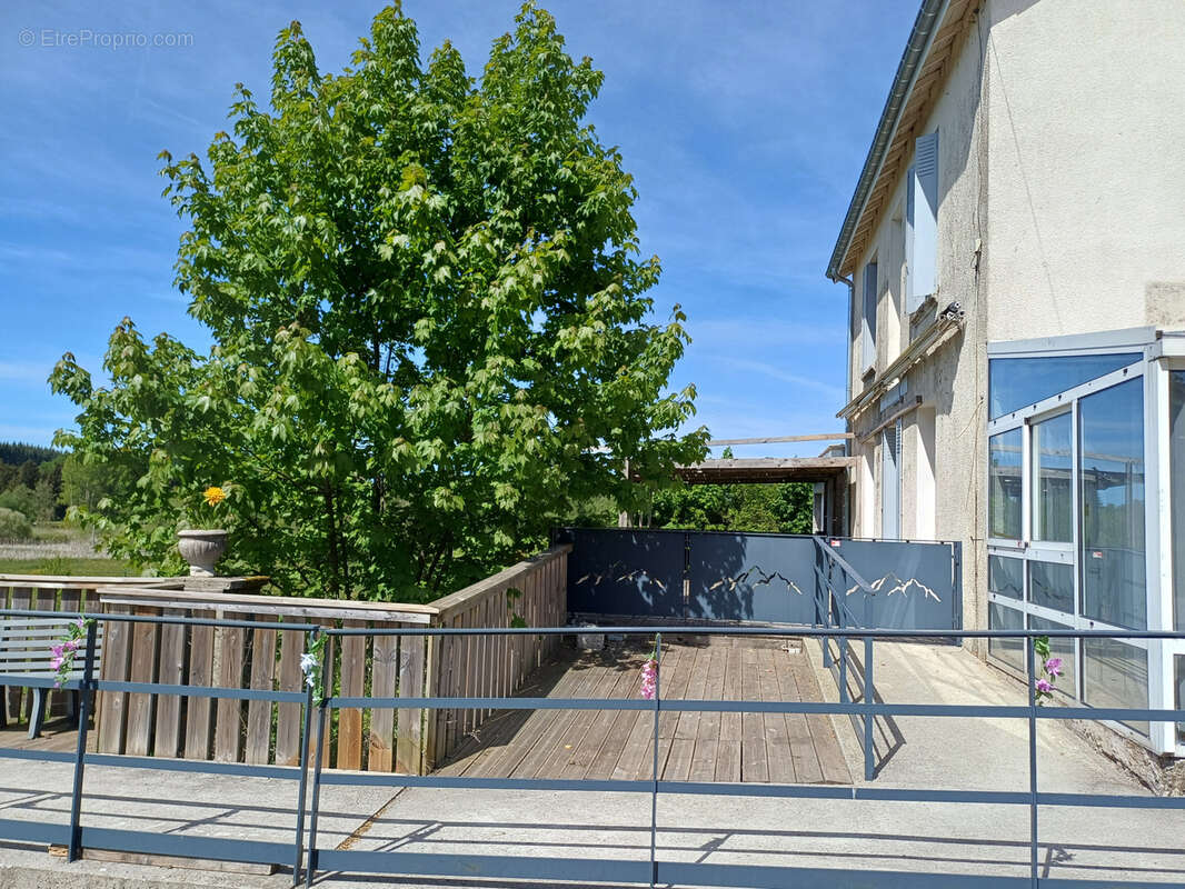 Maison à SAINT-AGREVE