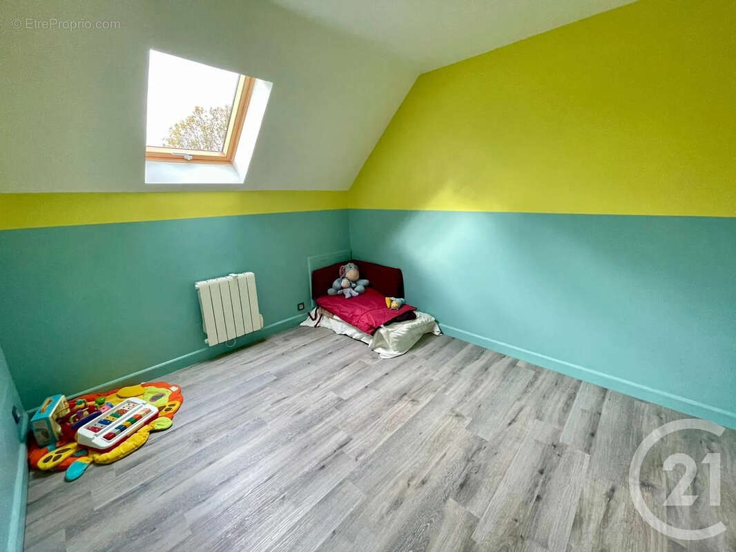 Maison à LE PLESSIS-BELLEVILLE