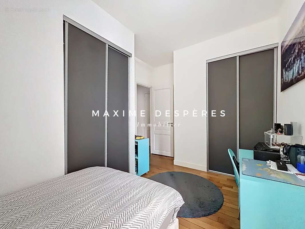 Appartement à NEUILLY-SUR-SEINE