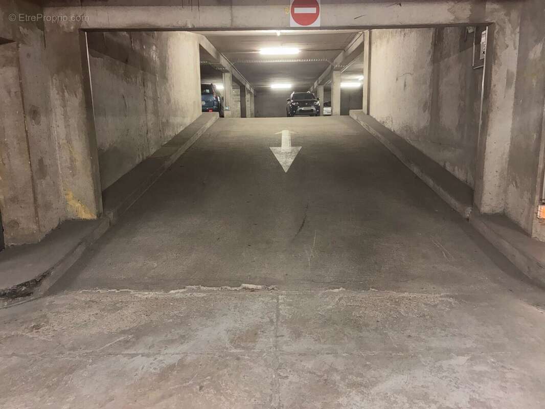 Parking 12 m² à Saint-Germain-En-Laye  - photo 5