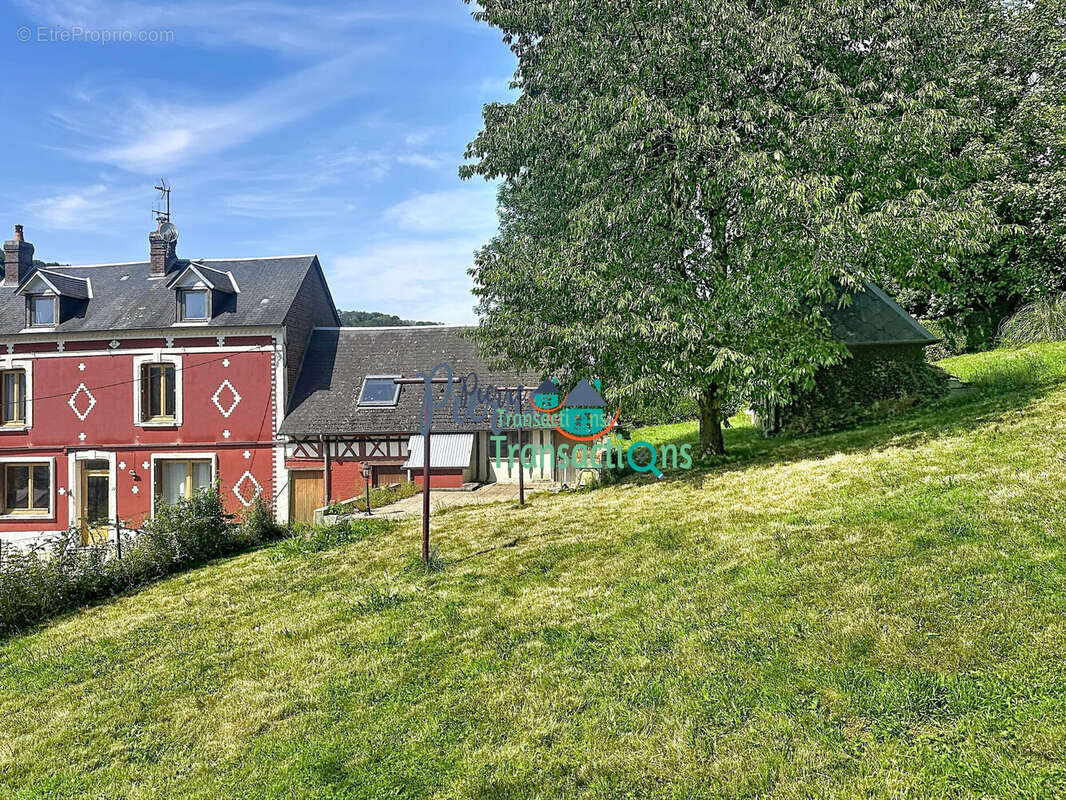 Maison à LILLEBONNE