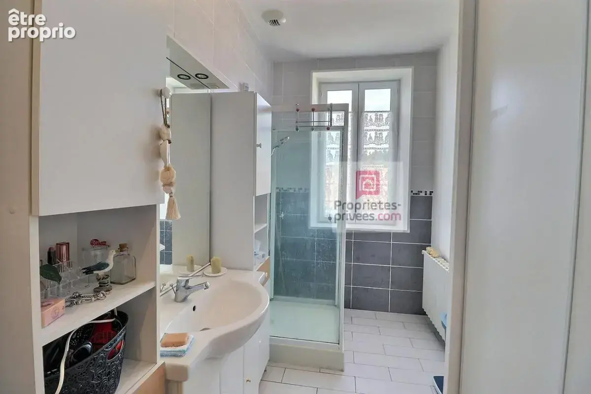 Deux Maisons 7 pièces dont 1 entièrement rénovée avec garage, dépendances + une autre maison attenante à rénover totalement - photo 8