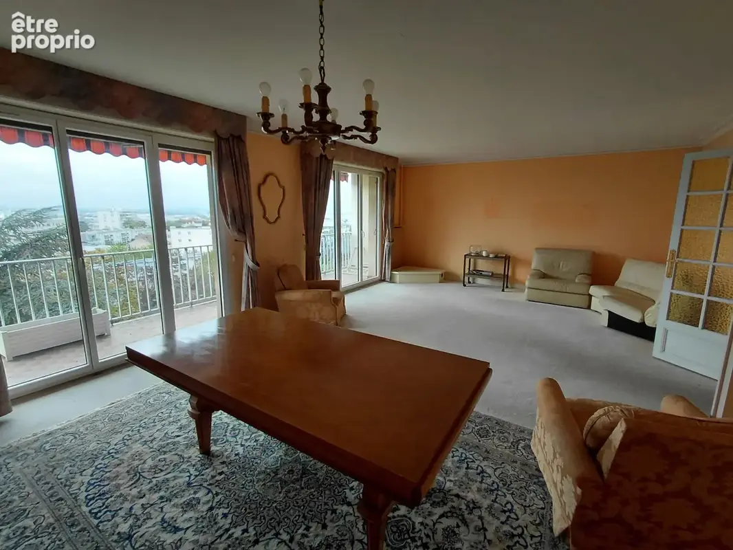 Bel appartement t6 - secteur pommery - photo 1