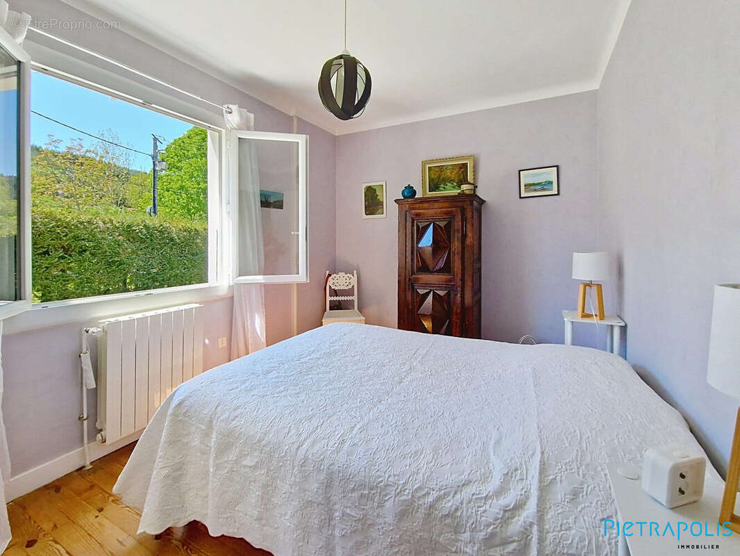 Maison 94 m² à Saint-Just-D'avray  - photo 6