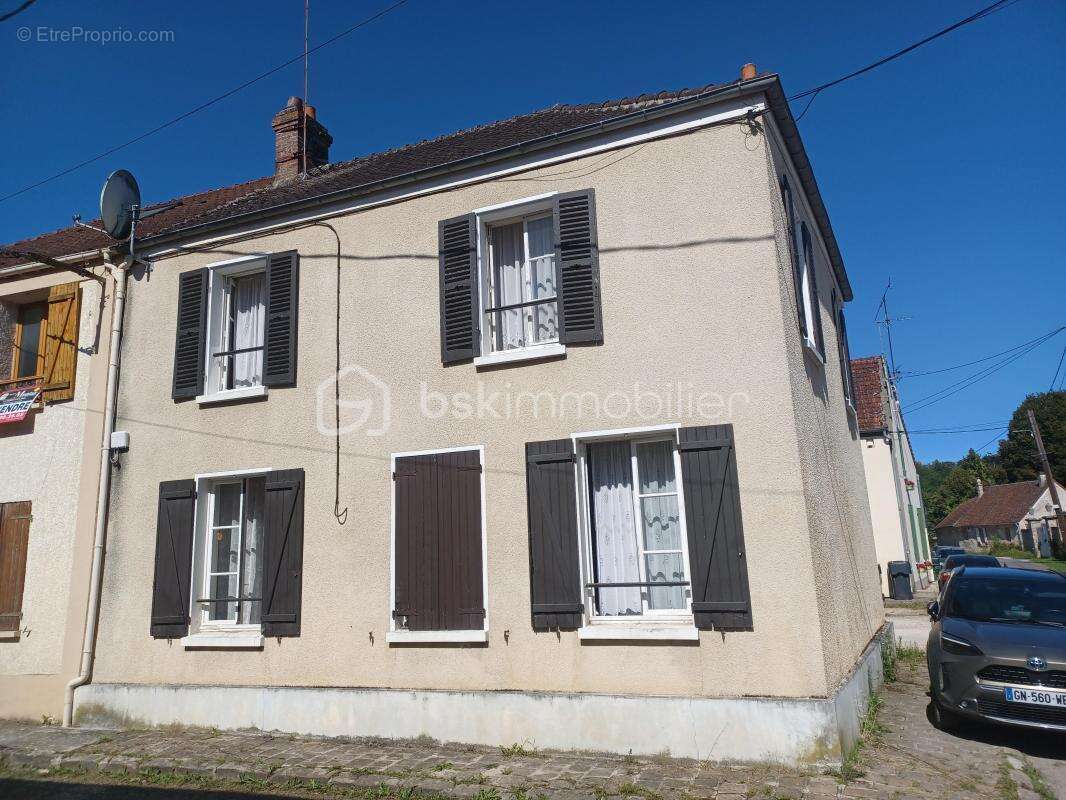 Maison à JOUY-SUR-MORIN