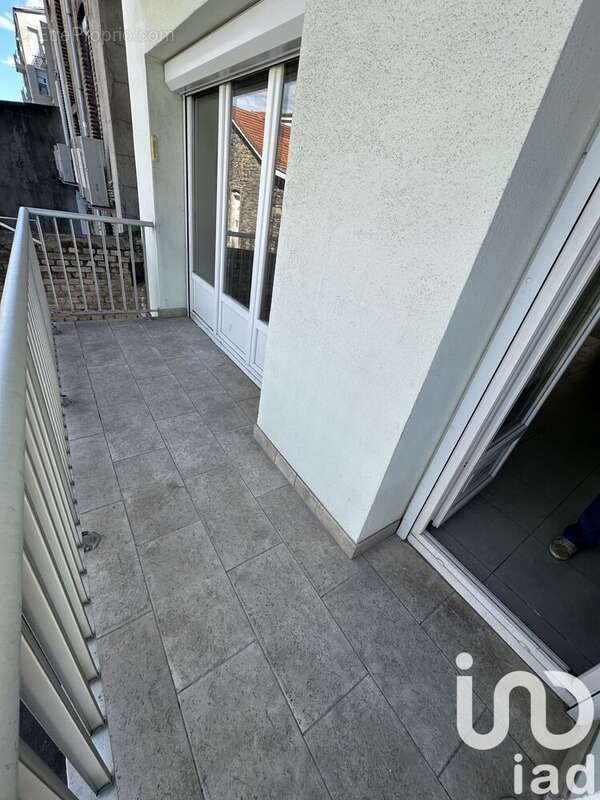 Photo 7 - Appartement à LE CHAMBON-FEUGEROLLES