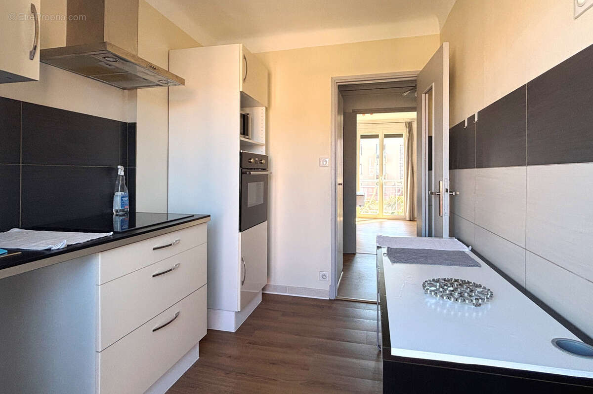 Appartement à MARSEILLE-8E