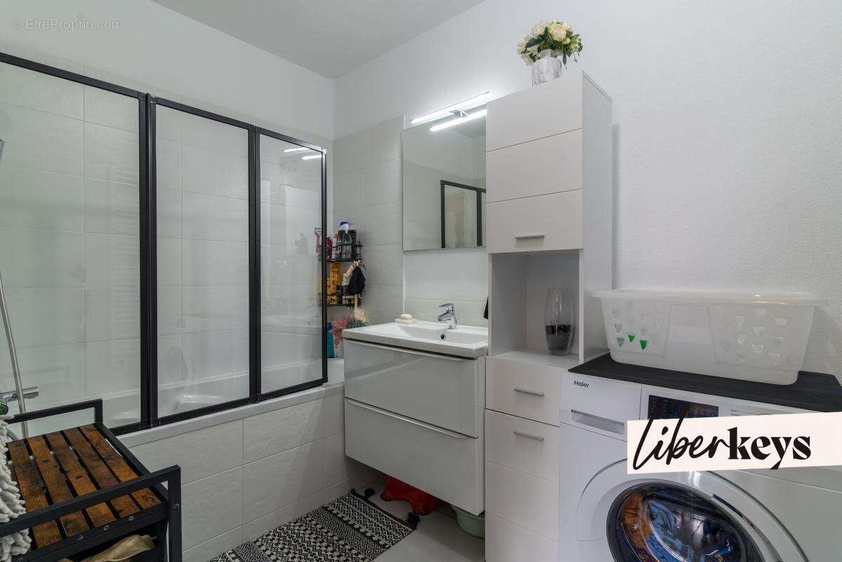 Appartement à PORT-DE-BOUC