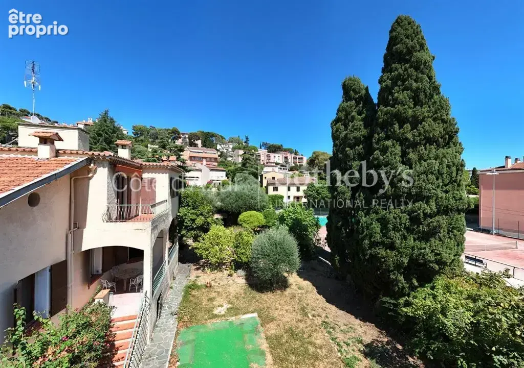 Villefranche-sur-Mer, villa à rénover dans un environnement résidentiel recherché - photo 7
