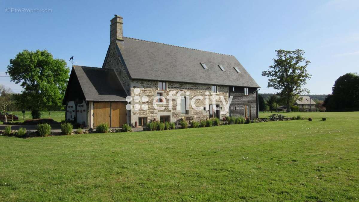 Maison à SAINT-SEVER-CALVADOS