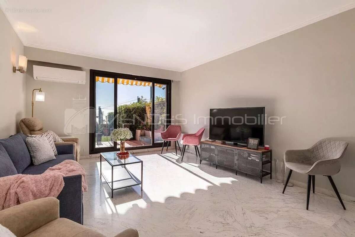Appartement à ROQUEBRUNE-CAP-MARTIN