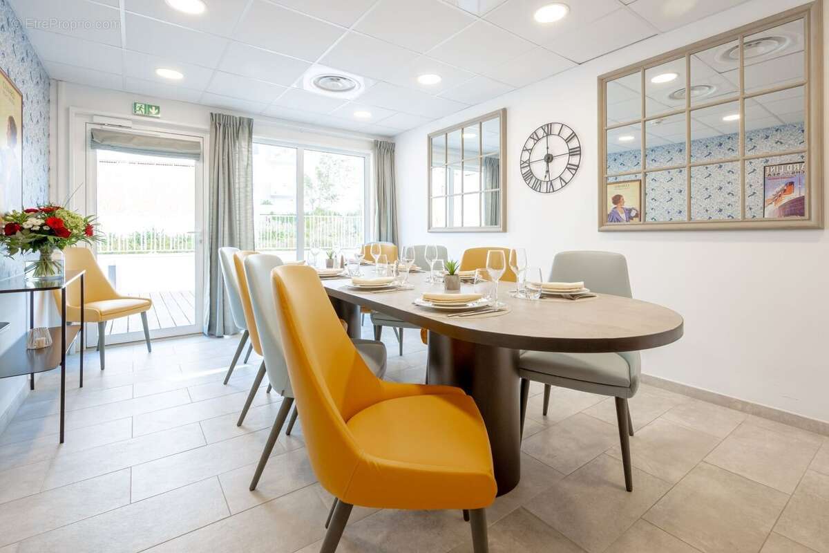 INVESTISSEMENT LOCATIF  La Seyne-sur-Mer  Résidence Seniors Stella Port Provence  6.91% de rentabilité - photo 9
