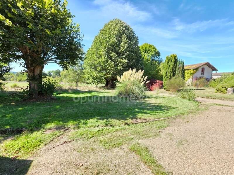 Maison à SAINT-AMAND-JARTOUDEIX