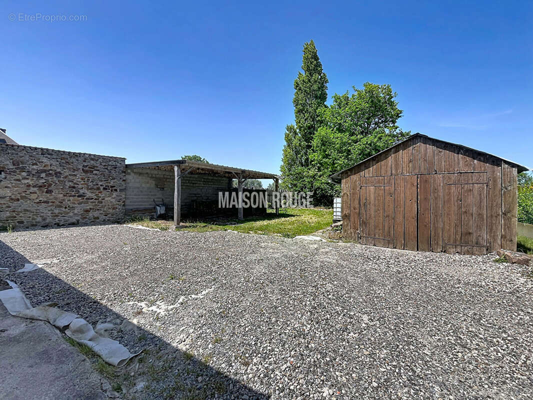 HIREL - Maison avec travaux et beau potentiel sur 835 m², proche Dol-de-Bretagne et baie du Mont-Saint-Miche - photo 14