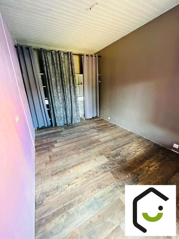 Maison 74 m² à Suzanne  - photo 7
