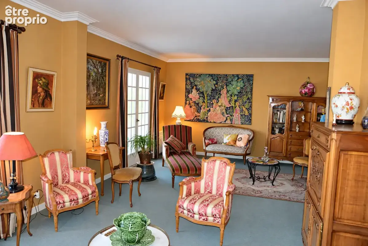 FAVERGES - Propriété bourgeoise de 8 pièces   228 m2 - photo 10