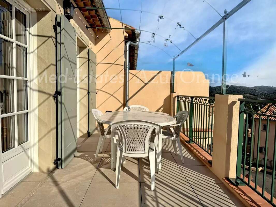 Appartement à GRIMAUD