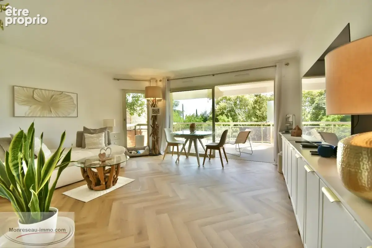 Photo Appartement à Le Cannet au prix de 379 900€