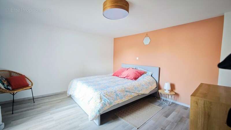 Maison à COLLEVILLE-MONTGOMERY