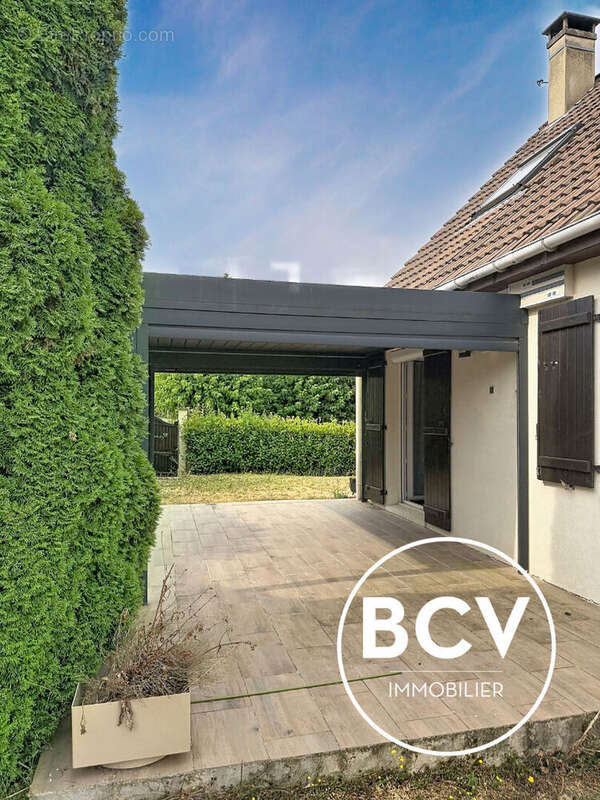 Maison familiale avec jardin et garage - photo 4