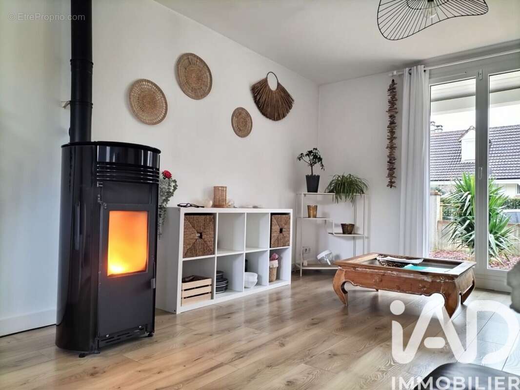 Photo 2 - Maison à PONTAULT-COMBAULT