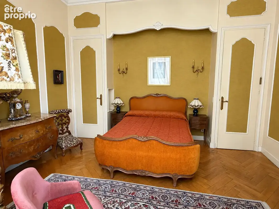 Jean-Jaurès - Appartement bourgeois de 266 m2   Immeuble Art Déco avec ascenseur, 5 chambres, balcons et garag - photo 16