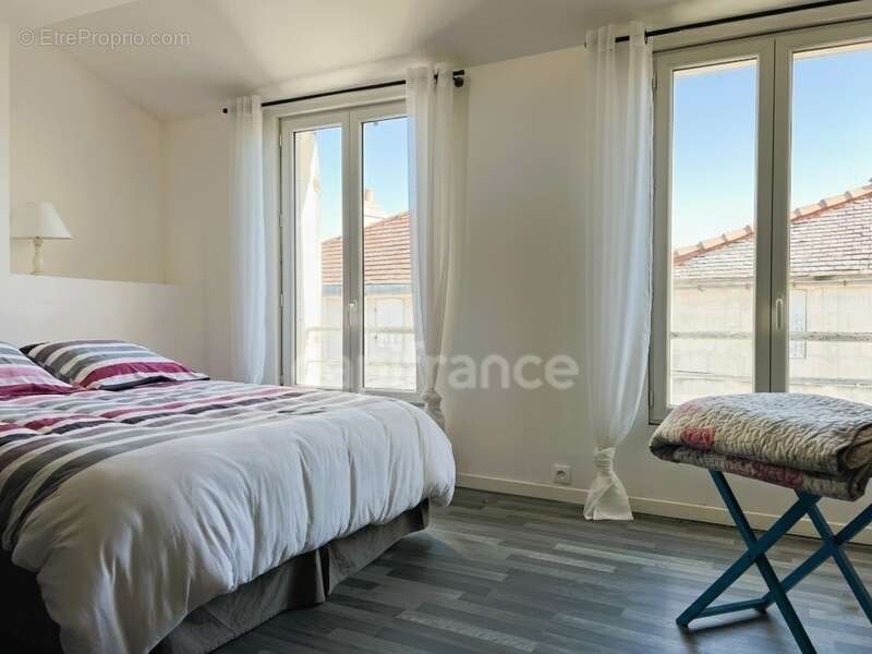 Appartement à PONS