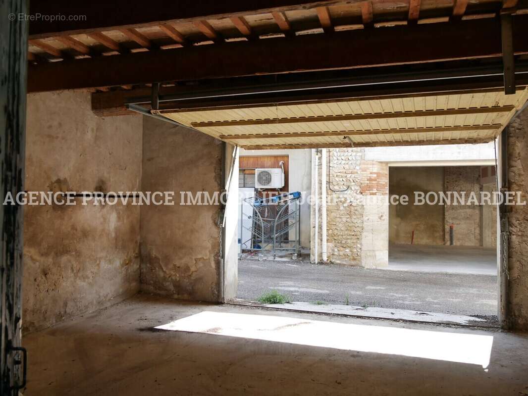 Maison à LA BAUME-DE-TRANSIT