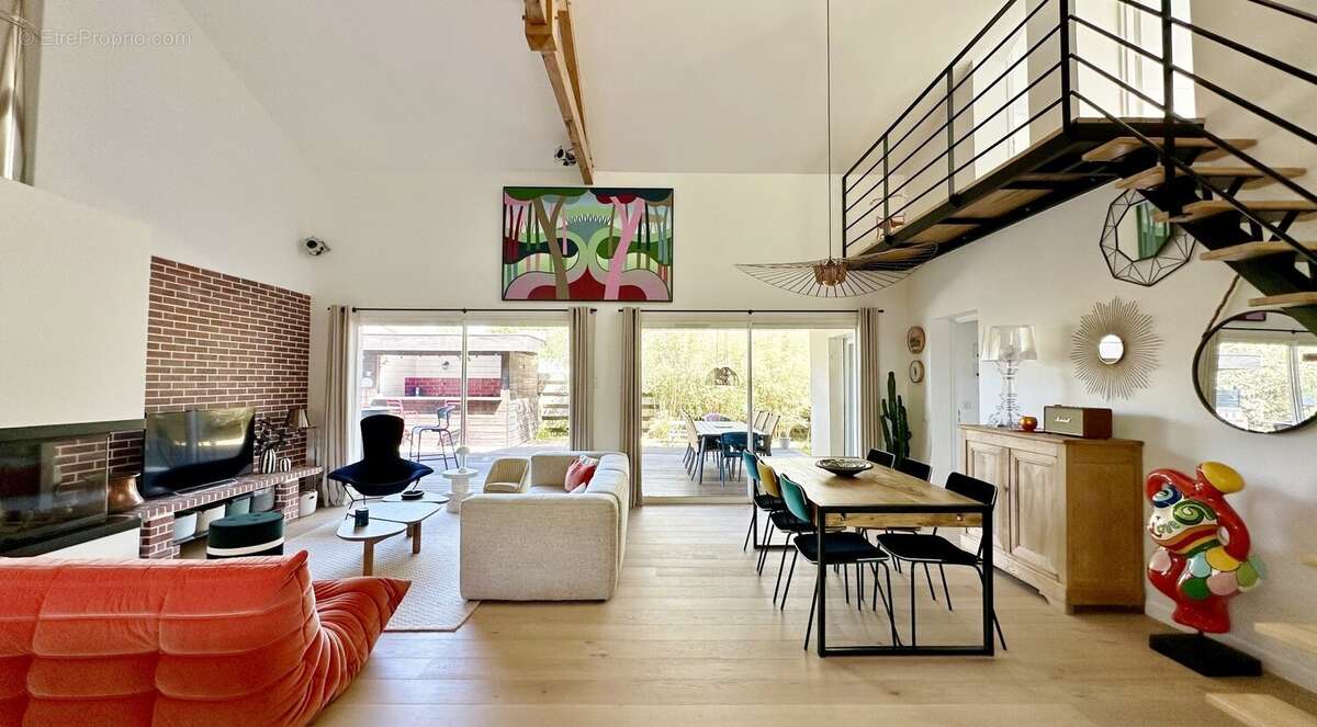 Maison à ANGRESSE