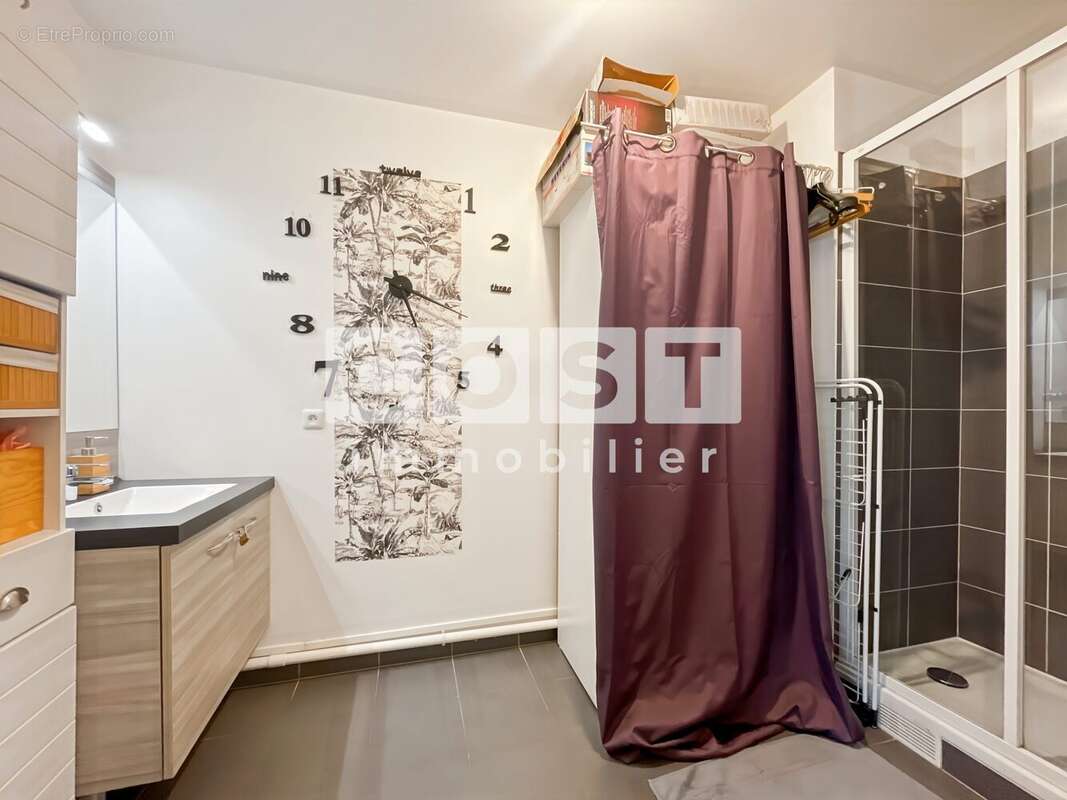 Appartement à GENNEVILLIERS
