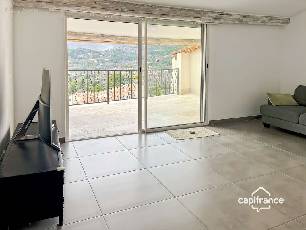 Appartement de charme 4 pièces avec terrasses et vue exceptionnelle à FAYENCE (83) - photo 10