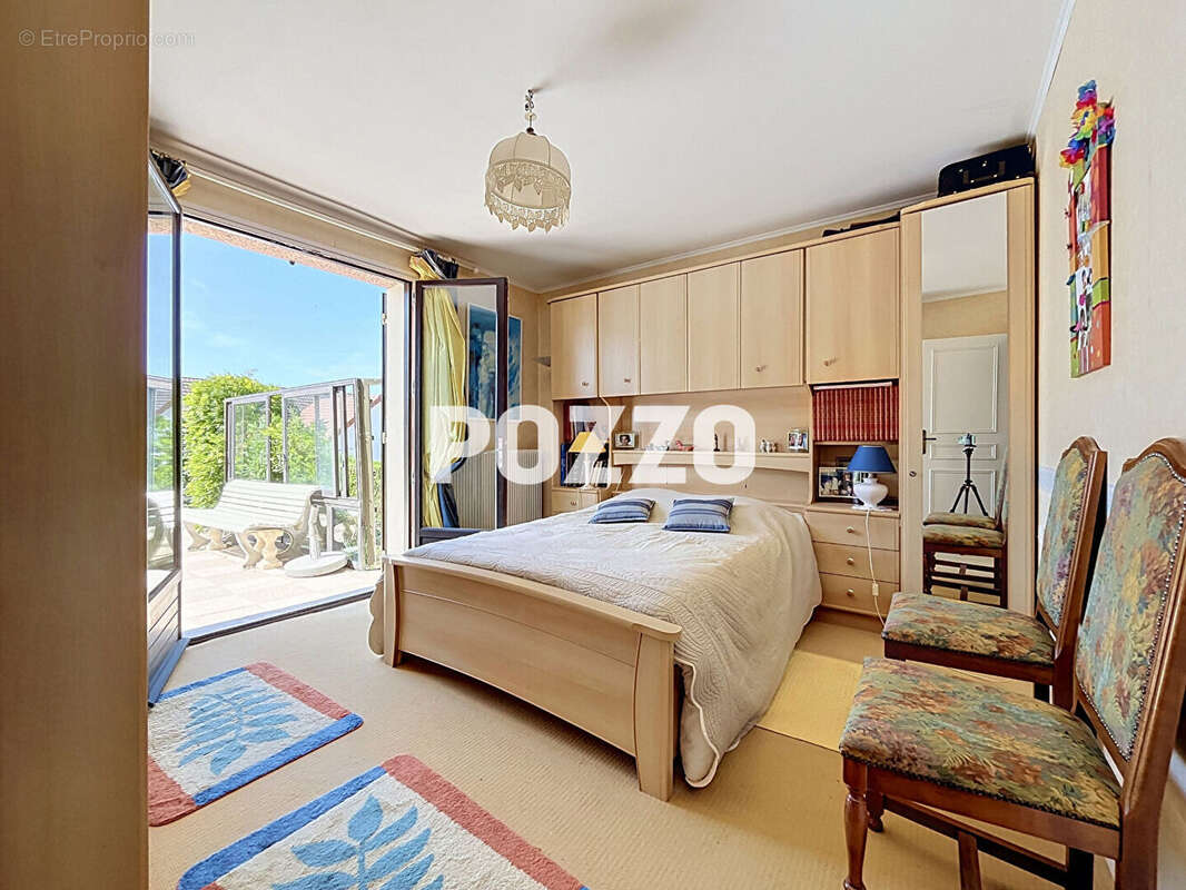 Maison Saint Martin de Bréhal 6 pièces 129 m2 environ - photo 7