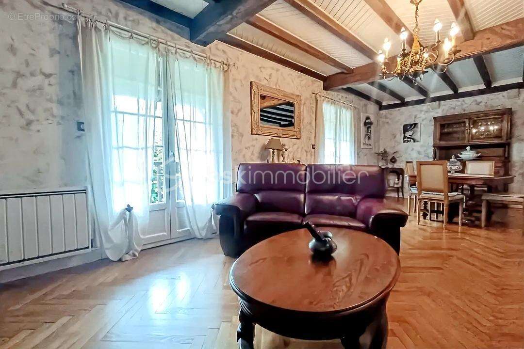 Maison à OLORON-SAINTE-MARIE