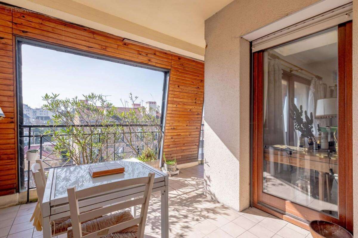 Appartement à LE RAINCY