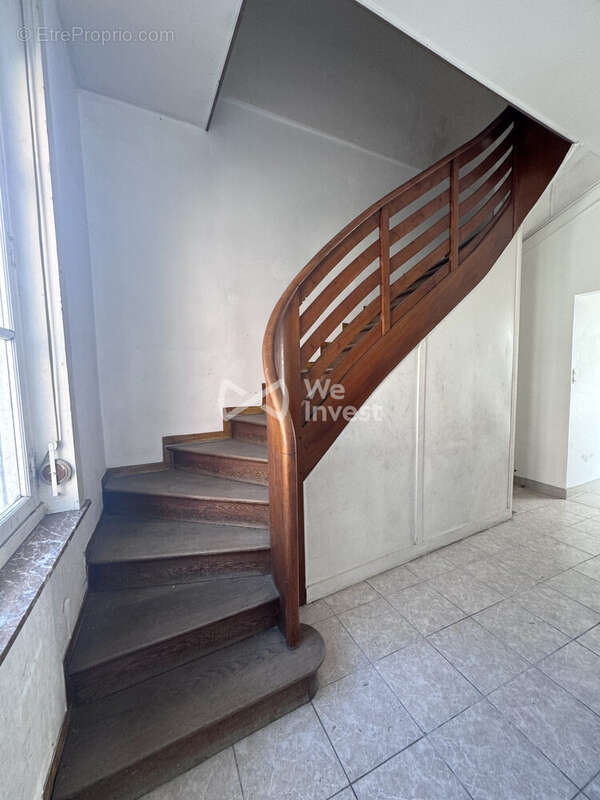 Maison à AVESNES-SUR-HELPE